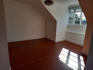 Lounge- click for photo gallery